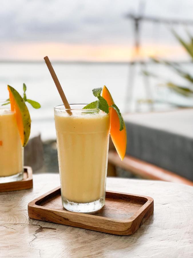 Sunset Beach Resort Weh 사방 외부 사진