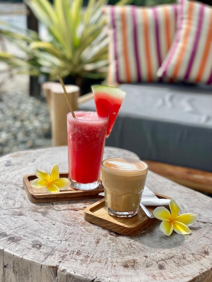 Sunset Beach Resort Weh 사방 외부 사진