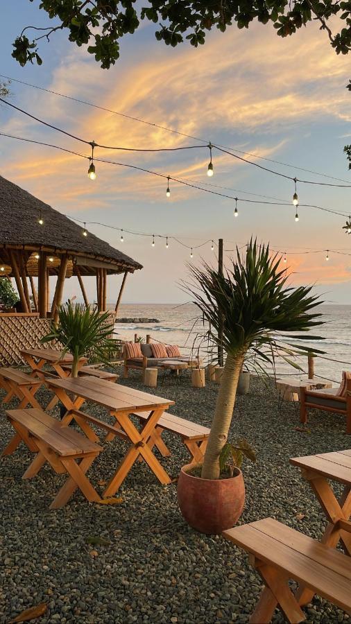 Sunset Beach Resort Weh 사방 외부 사진