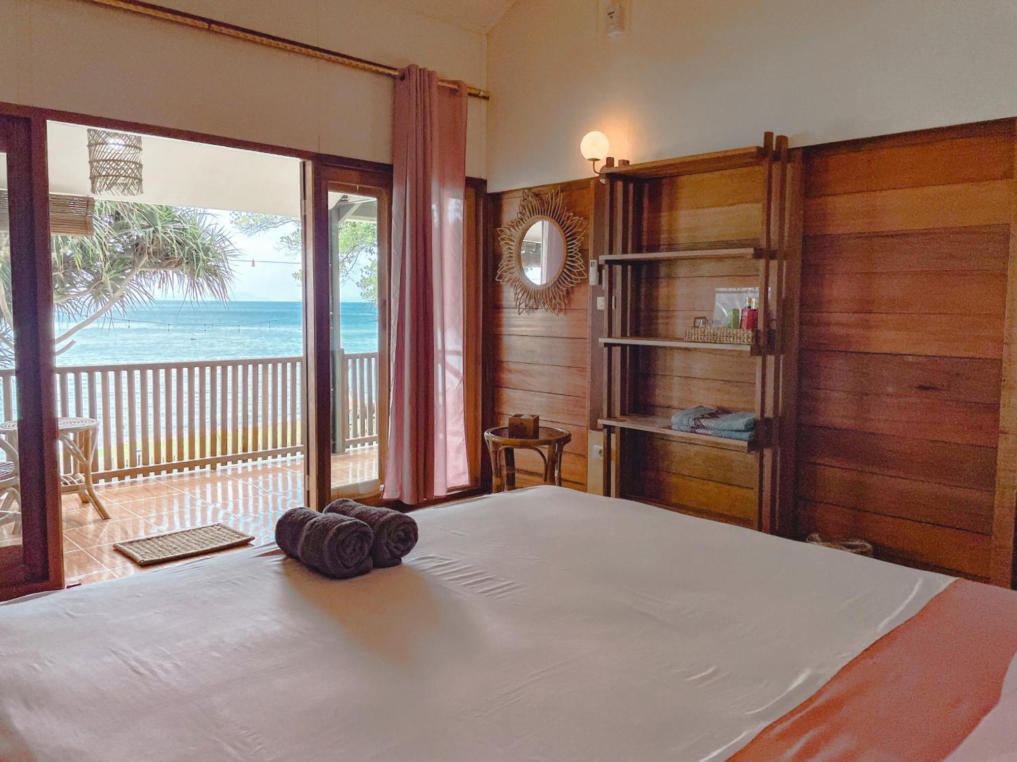 Sunset Beach Resort Weh 사방 외부 사진