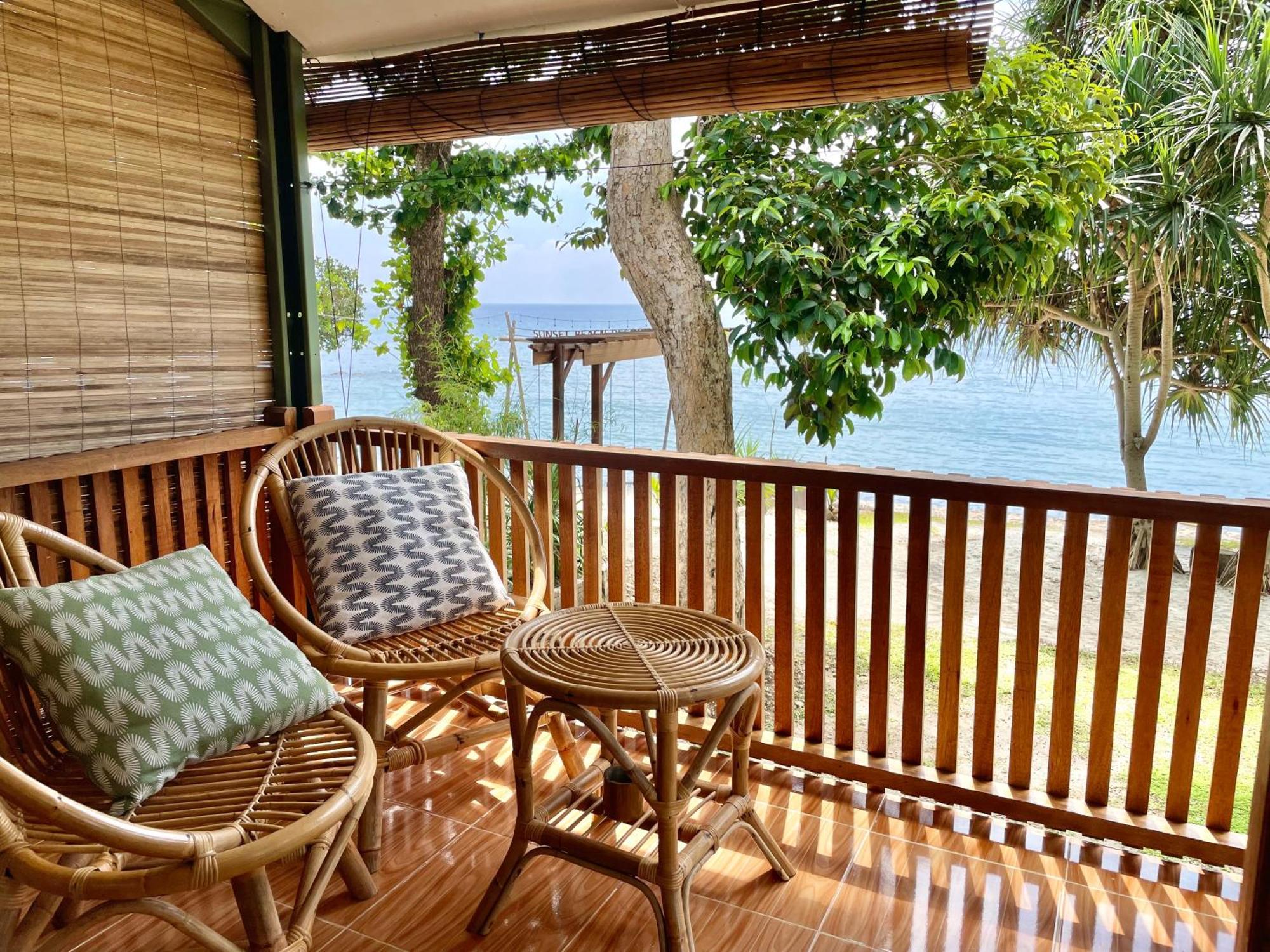 Sunset Beach Resort Weh 사방 외부 사진