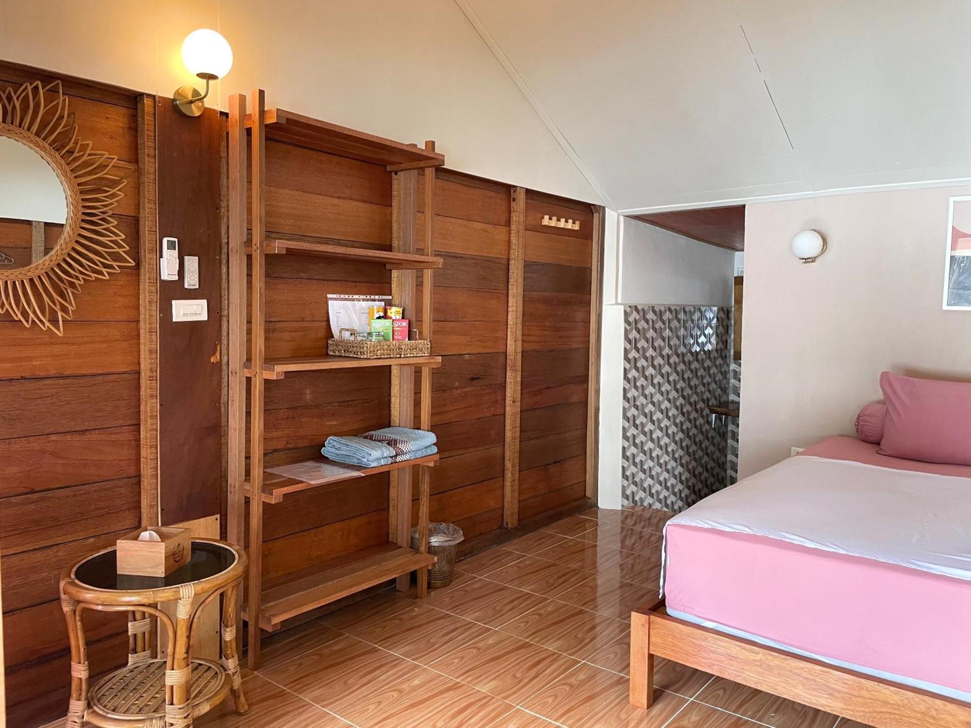 Sunset Beach Resort Weh 사방 외부 사진